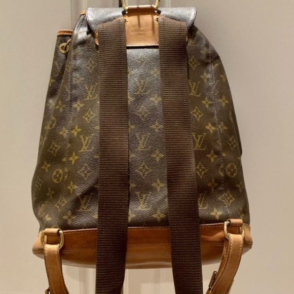Authentic Louis Vuitton GM Montsouris Backpack. - Picture 7 of 11